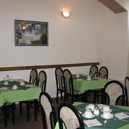 Hotel Veli Joze Pula Exterior photo