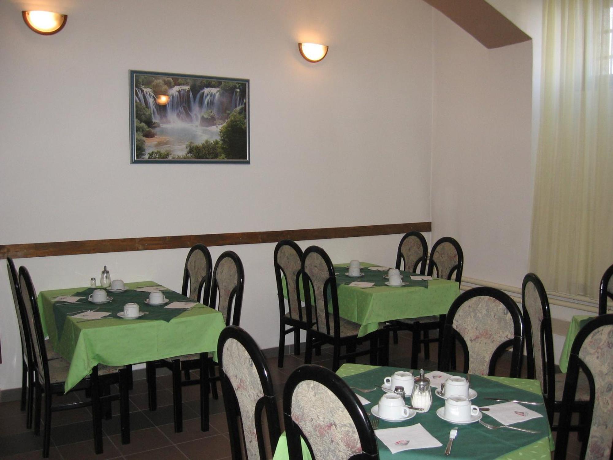 Hotel Veli Joze Pula Exterior photo
