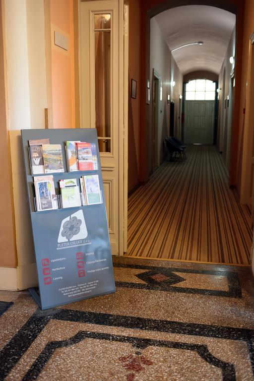 Hotel Veli Joze Pula Exterior photo